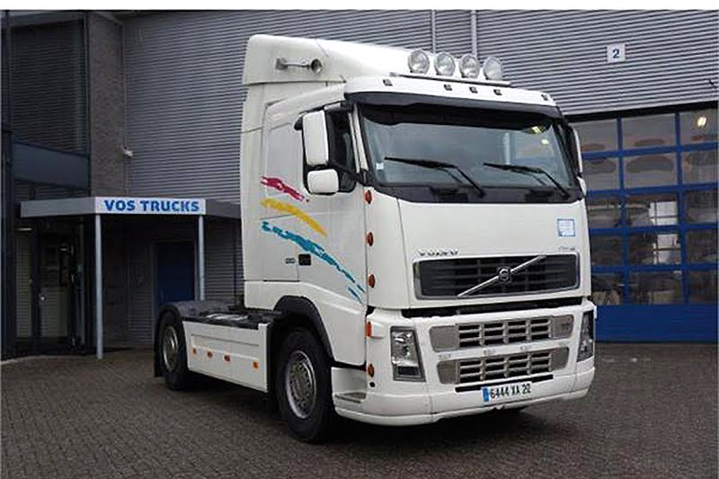 Volvo Fh16 520 Sleeper Cab 1/24