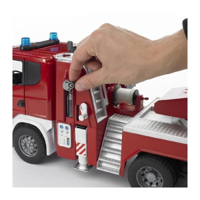 Scania R-Series Fire Engine With Slewing Ladder, Water Pump And Lightand Sound Module (Trucks) Incl. Battery 3590