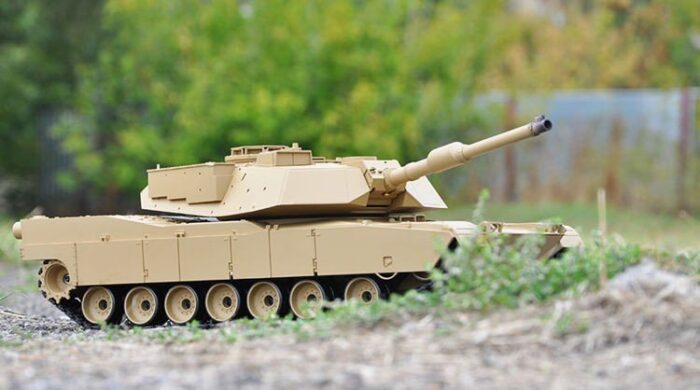 Remote 1/16 M1A2 Abrams Rc Tank With Smoke, Sound And Bb Gun - 2.4Ghz Version heng Long