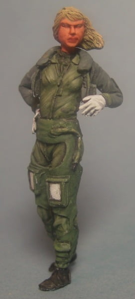 Modern Raf Female Pilot.Needs Assembly & Painting.