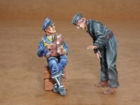 German Pilot And Mechanic (2 Figures) 1/32 Kit.Needs Assembly & Painting.