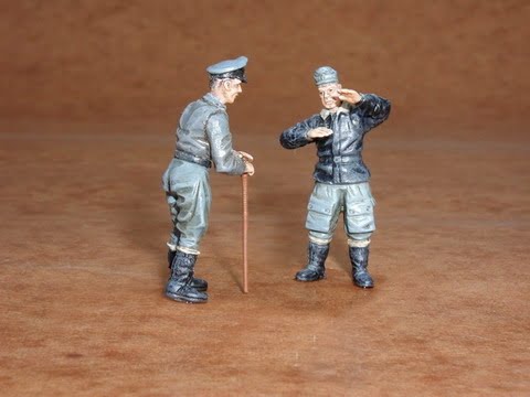 Luftwaffe Pilots For Me262 (2 Figures) 1/48 Kit.Needs Assembly & Painting.