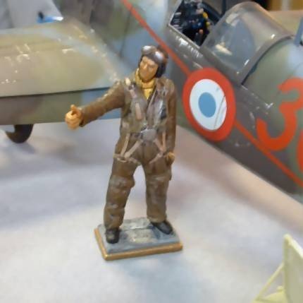 French Pilot Officer 1940 Kit 1/32 scale