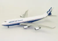 B747-400 Boeing House Colours N747ER with stand 1/200 Scale