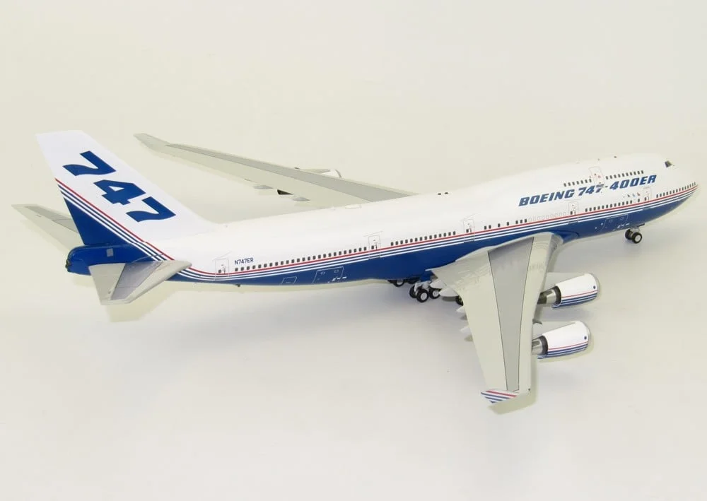 B747-400 Boeing House Colours N747ER with stand 1/200 Scale