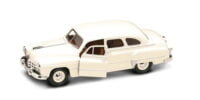GAZ-12 ZIM White 1/24 Scale Kit