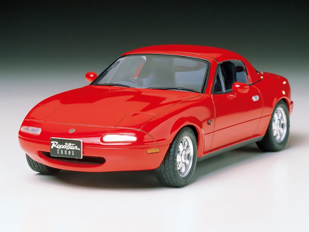 Tamiya 1/24 Mazda Eunos Roadster Kit