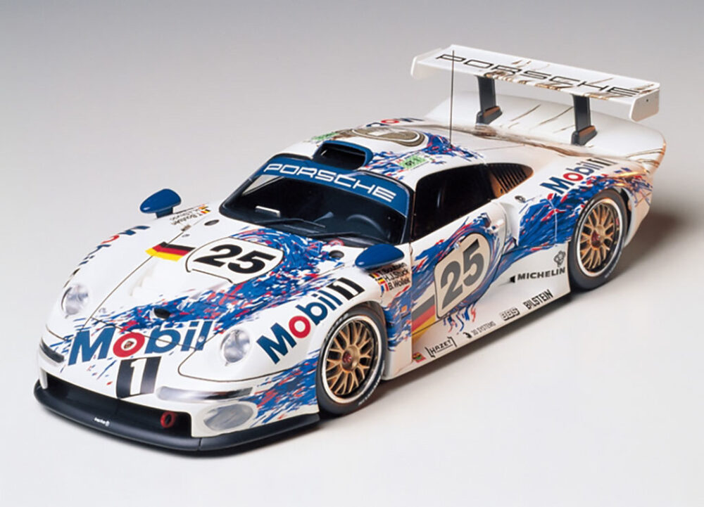Tamiya 1/24 Porsche 911 GT1 Kit