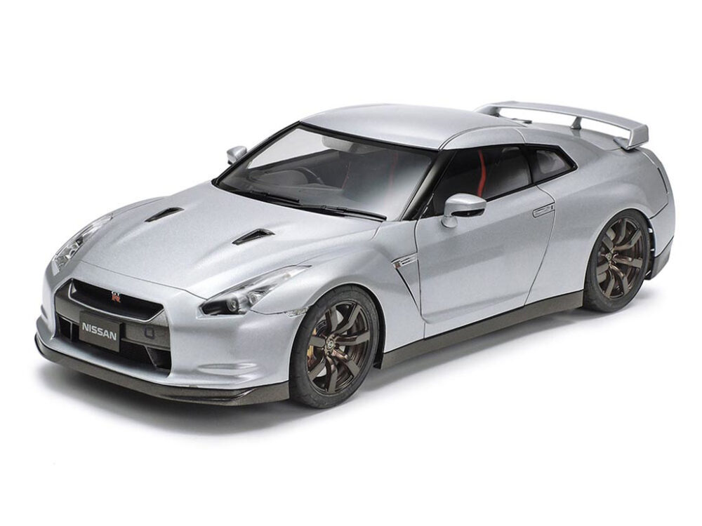 Tamiya 1/24 Nissan GTR Kit
