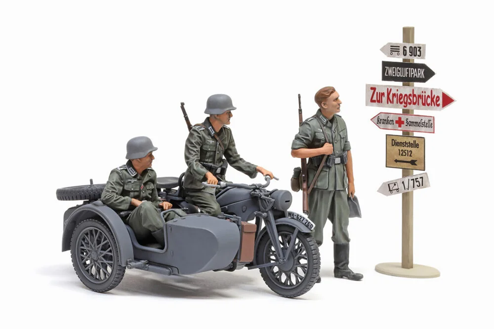 Tamiya 1/35 KS600 Motorcycle & Sidecar Kit