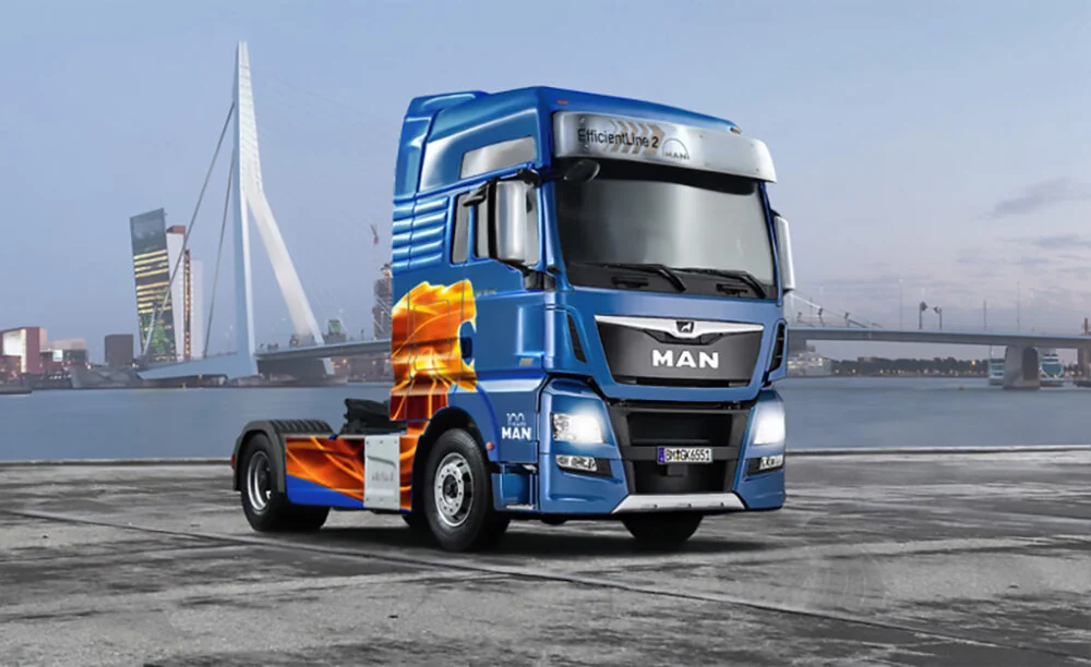 Italeri 1/24 MAN TGX XXL