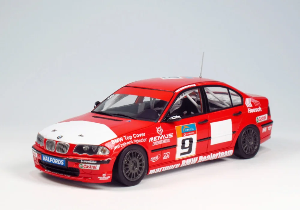 NuNu 1/24 BMW 320i E46