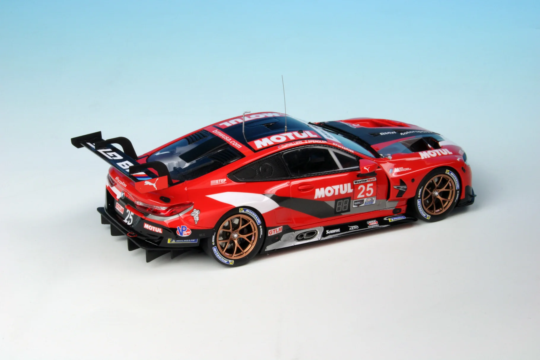 NuNu 1/24 BMW M8 GTE 2020 Road Atlanta Class Winner - Image 2